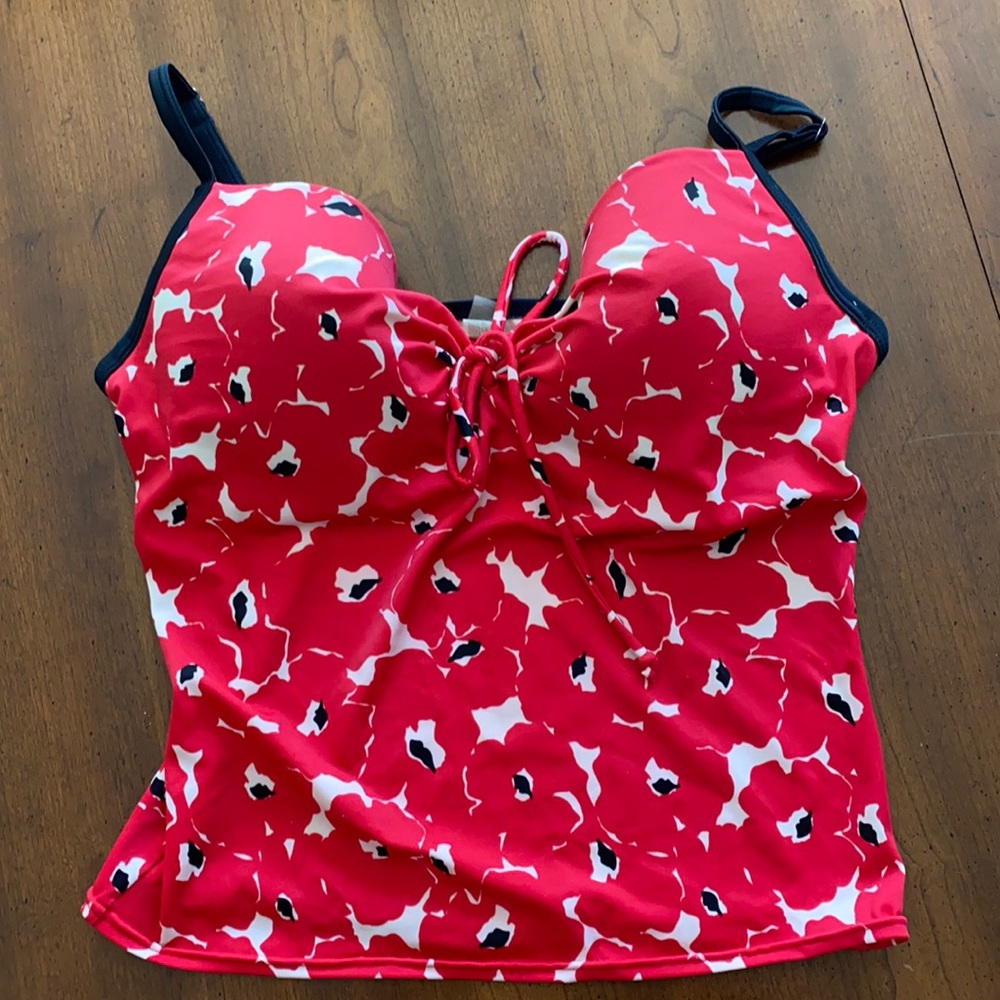 Victoria’s Secret tankini swimwear swim top 34d removable padding and underwire